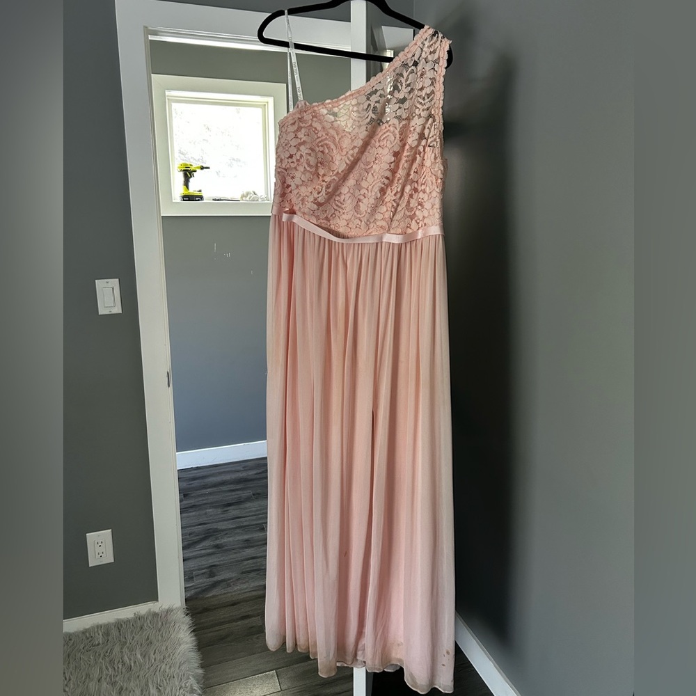 Elegant One-Shoulder Pink Lace Dress
